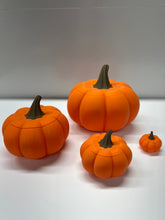 Load image into Gallery viewer, 3D Pumpkins
